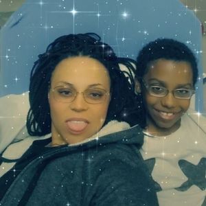 Meet your Posher, Dee